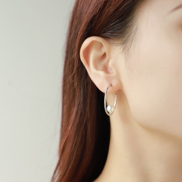 Pearl C-Hoop Earrings - Picture 6 of 8